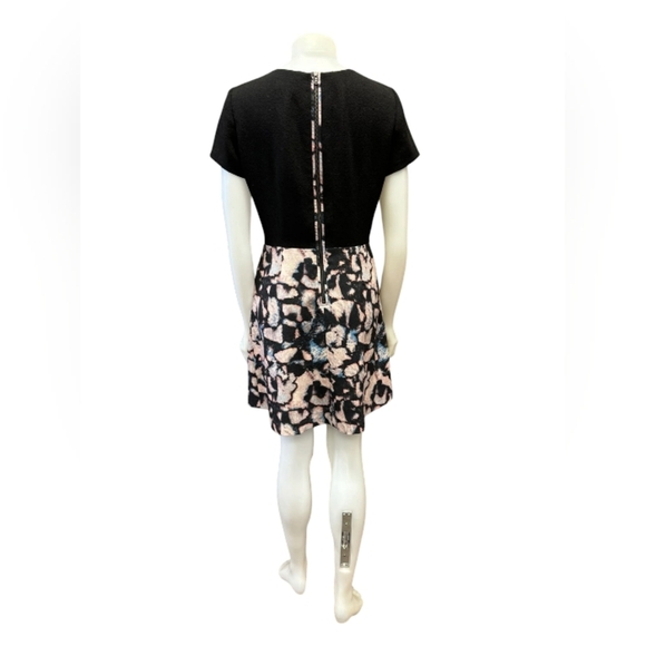 Club Monaco Dress EUC Short Sleeve Mini Black/Pink/Blue Size 8 - Picture 6 of 12